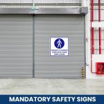 Wearing of harness compulsory when using ladder safety sign (WE030)