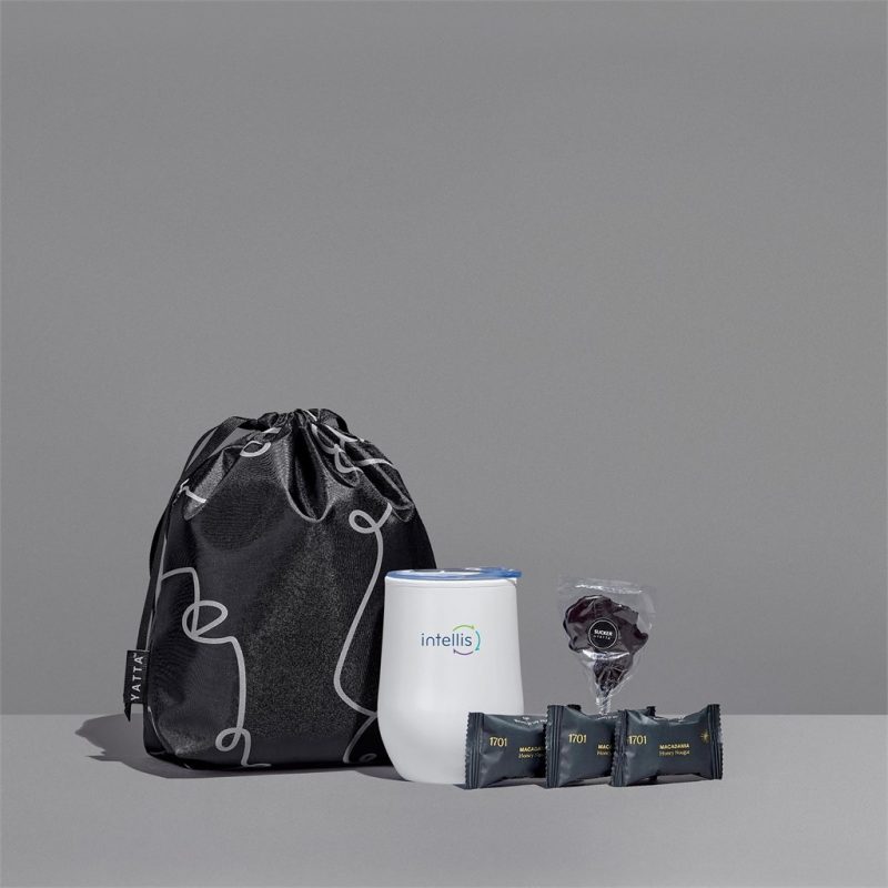 SOLID WHITE Yatta Snug Surprise Hamper