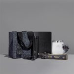 SOLID WHITE Yatta Class & Charm Hamper