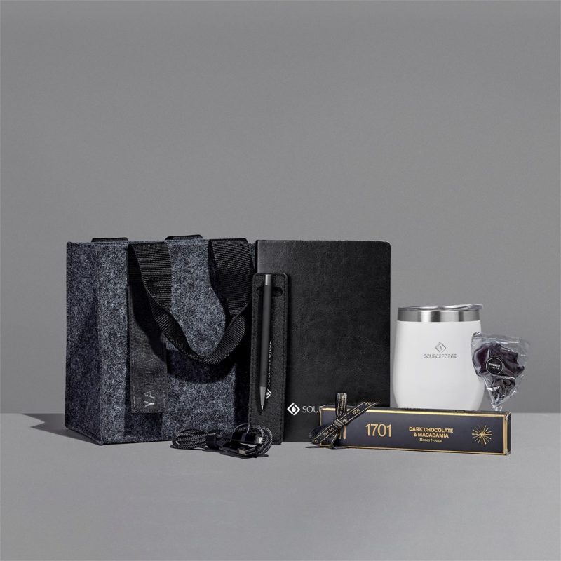 SOLID WHITE Yatta Class & Charm Hamper