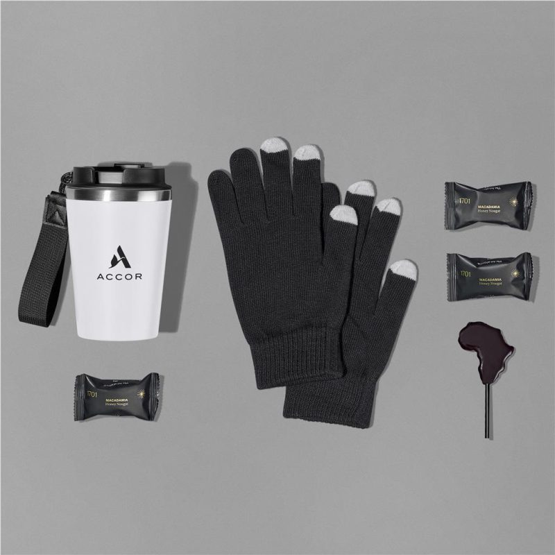 white Yatta Cute & Cosy Hamper