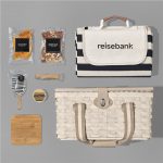 Yatta Golden Glances Hamper additionalImagesWithLogos